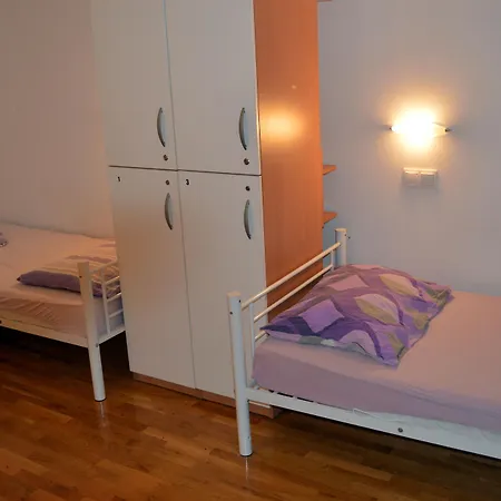Hostel Split Backpackers 2-3